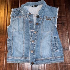 Rocawear vintage studded denim vest size large  Marked as size large 12/14, refe